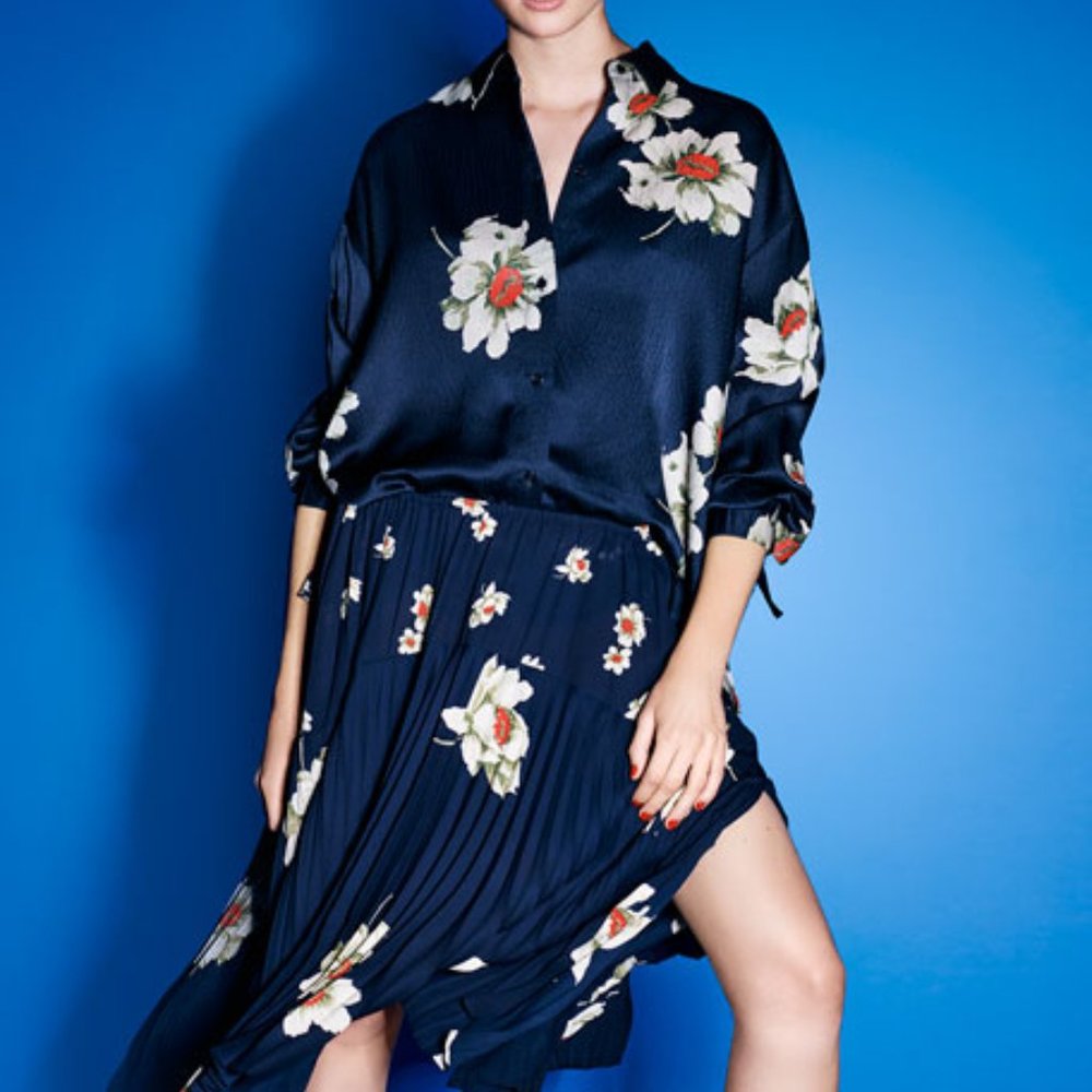 VINCE Gardenia Floral-Print Tie-Sleeve Silk Blouse
